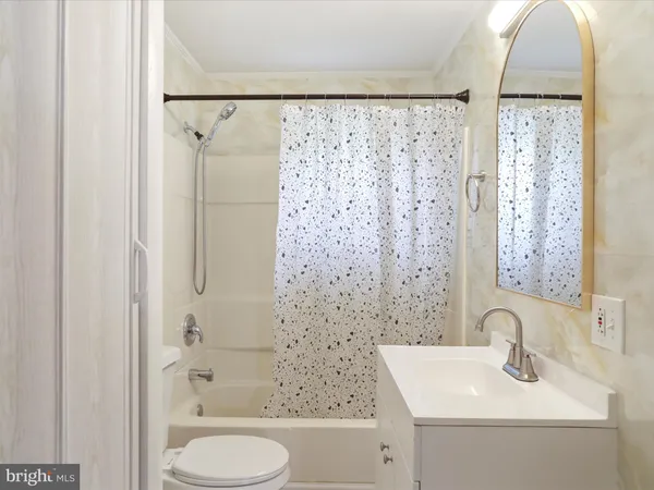 $339,900 | 112 Riverview Drive, Falling Waters, WV 25419