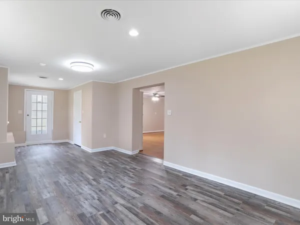 $339,900 | 112 Riverview Drive, Falling Waters, WV 25419