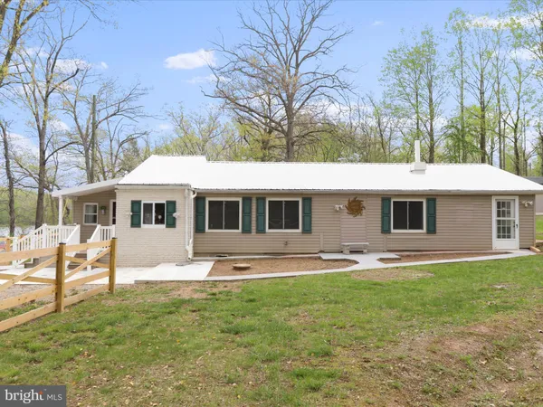 $339,900 | 112 Riverview Drive, Falling Waters, WV 25419