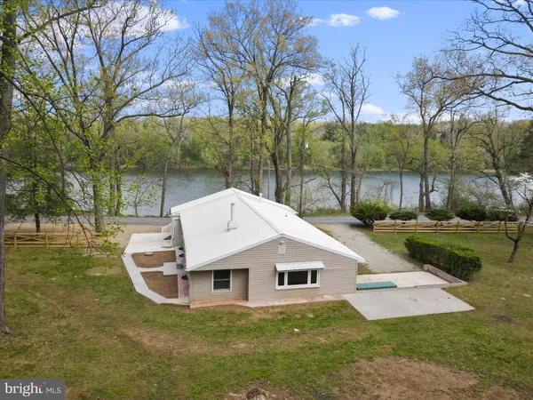$339,900 | 112 Riverview Drive, Falling Waters, WV 25419