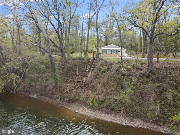 $339,900 | 112 Riverview Drive, Falling Waters, WV 25419