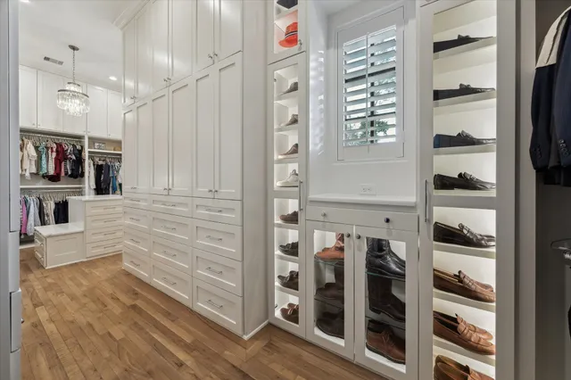 a view of a walk in closet