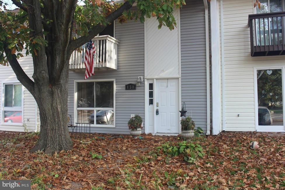 138 North Cottage Road Sterling, VA 20164 - Photo 1 of 9 Exterior (Front)