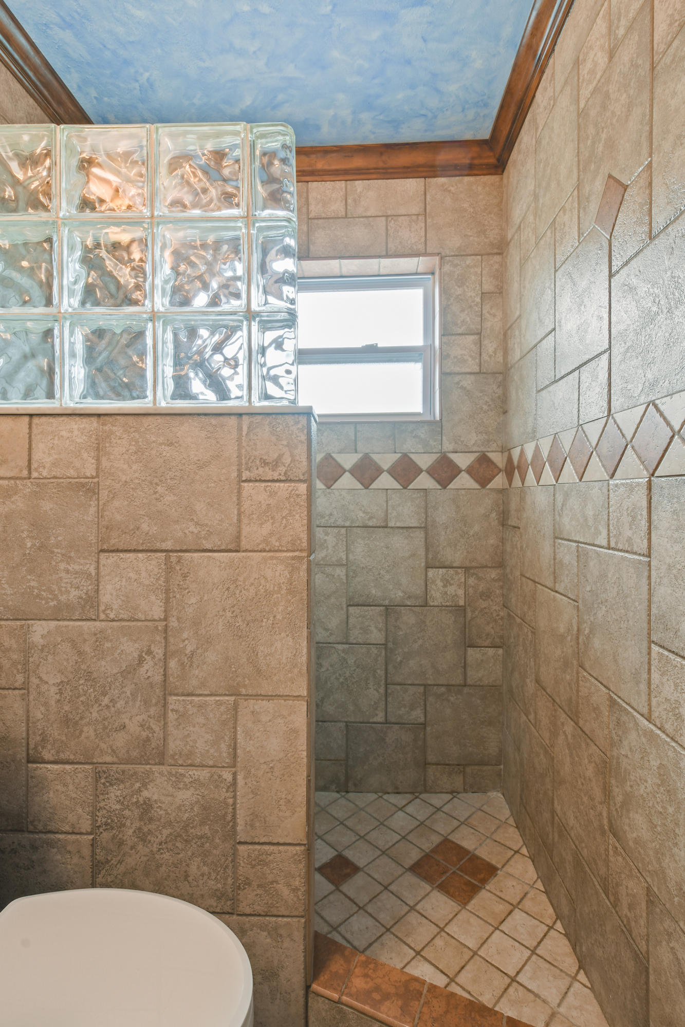 4885 Tequesta Drive Tequesta, FL 33469 - Photo 17 of 48 Master Bathroom