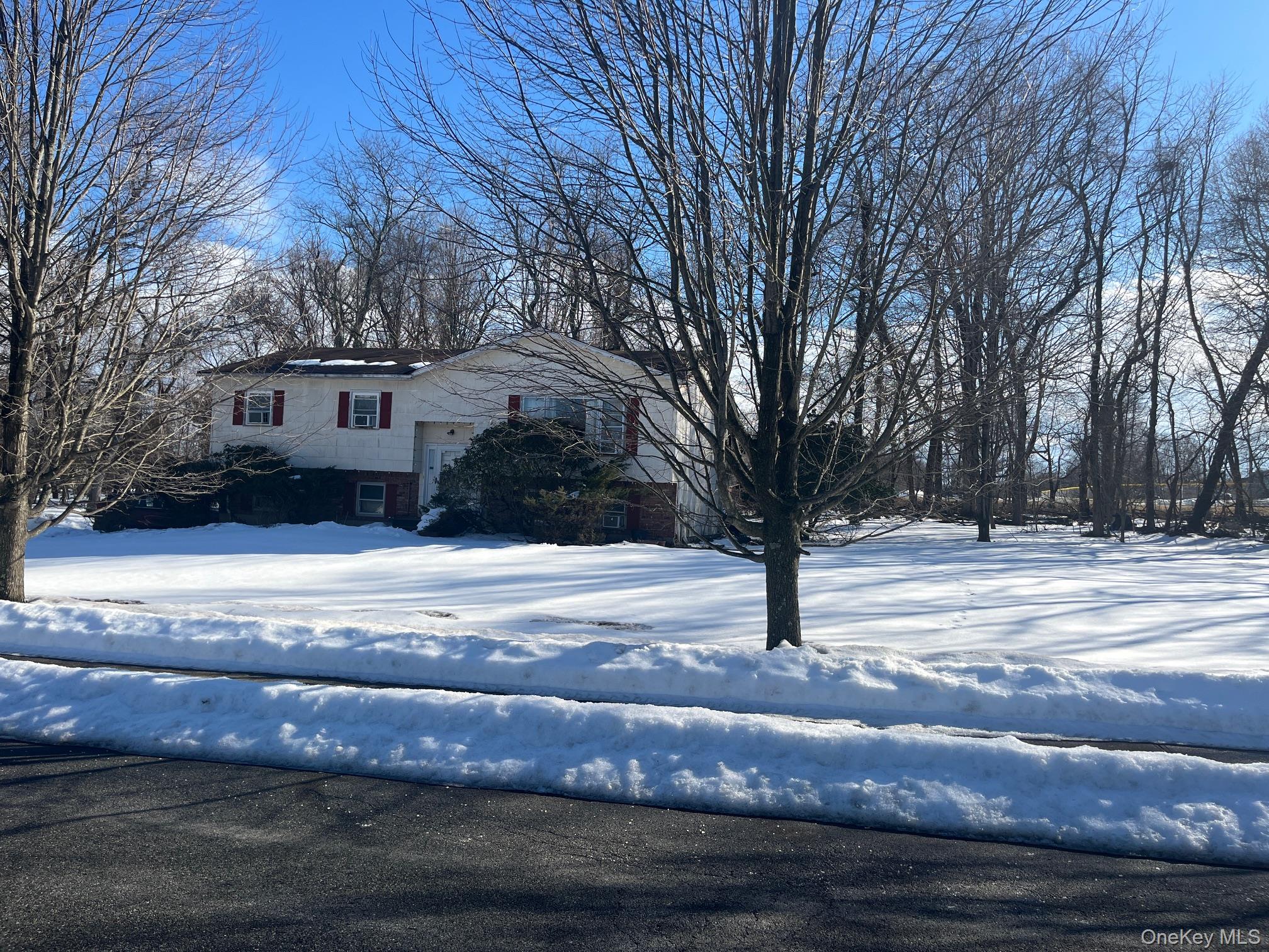 35 Fessler Drive Spring Valley, NY 10977 - Photo 3 of 5