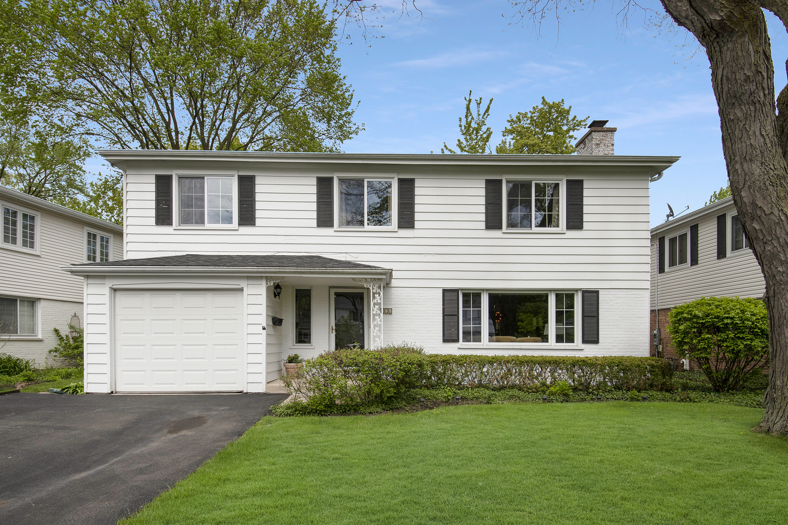 173 Riverside Drive Northfield, IL 60093 - Photo 1 of 19