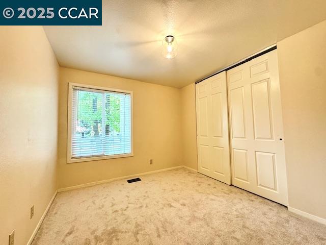 5425 Concord Boulevard, Unit F4 Concord, CA 94521 - Photo 11 of 17 a view of an empty room