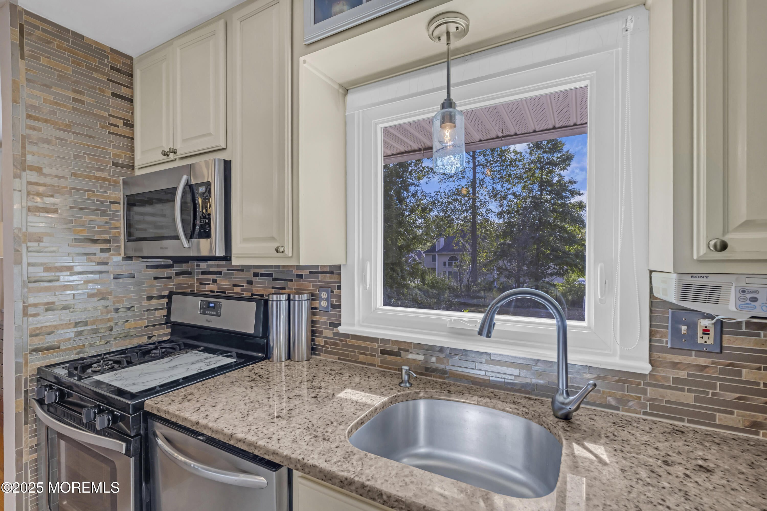 13 Mountview Road Morris Plains, NJ 07950 - Photo 14 of 59 a kitchen with stainless steel appliances granite countertop a sink stove and refrigerator
