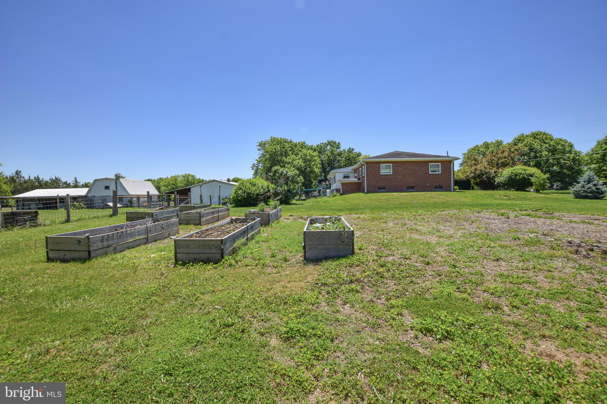 894 Files Cross Road Martinsburg, WV 25404 - Photo 27 of 40