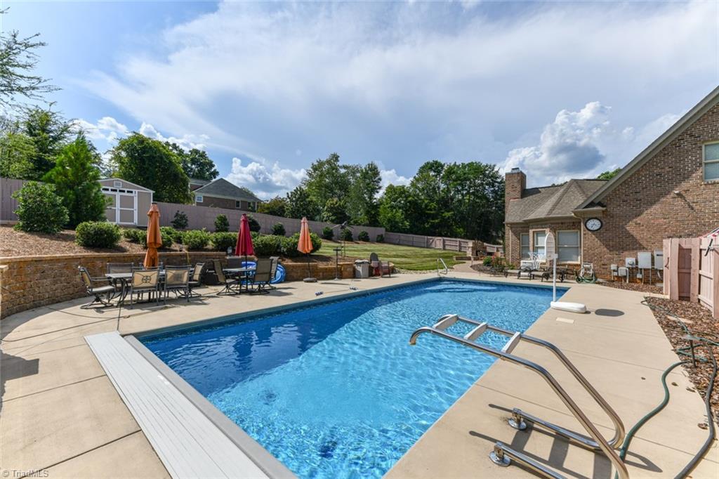 6021 Beckenham Way Oak Ridge, NC 27310 - Photo 37 of 44