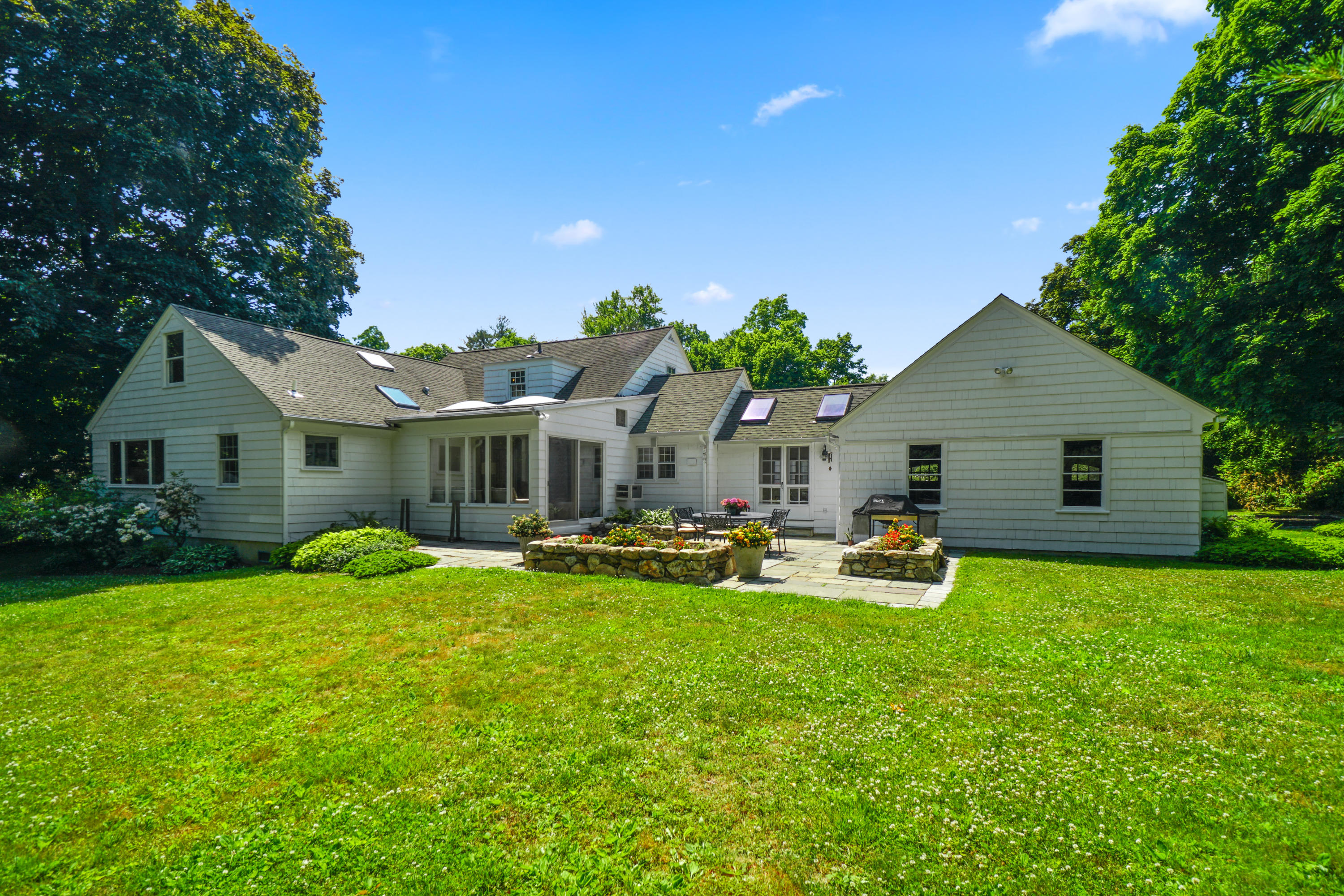406 Silvermine Road New Canaan, CT 06840 - Photo 30 of 36 43