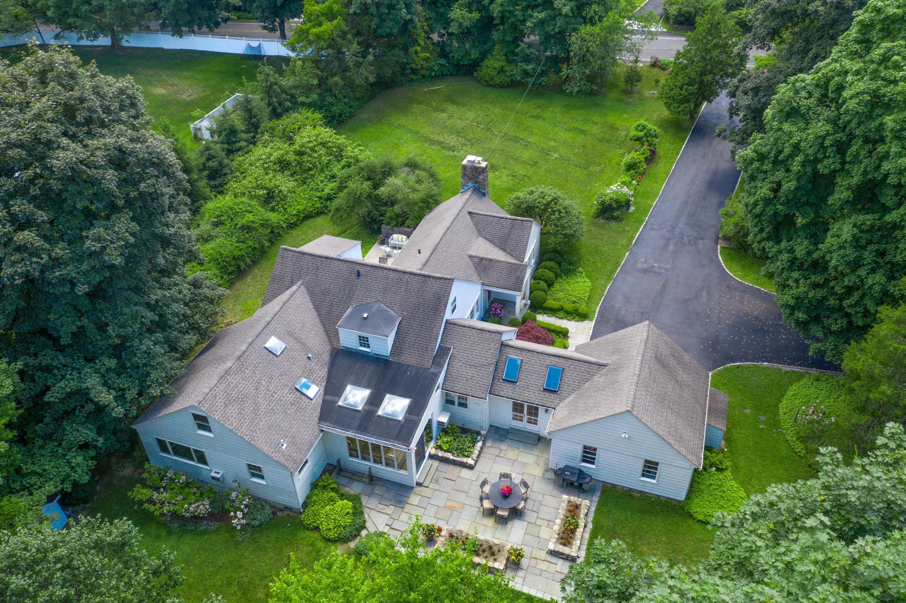 406 Silvermine Road New Canaan, CT 06840 - Photo 32 of 36 66