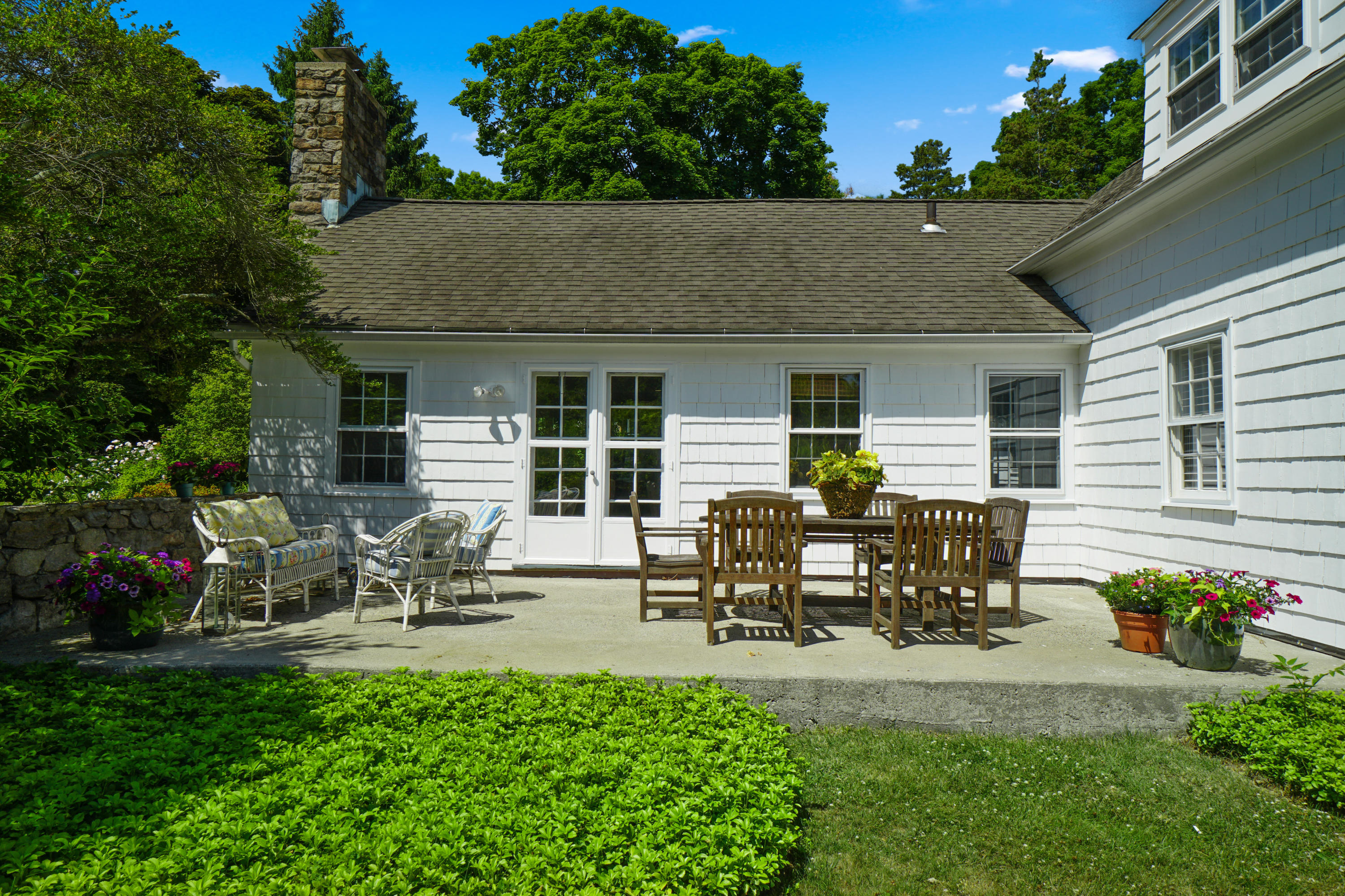 406 Silvermine Road New Canaan, CT 06840 - Photo 33 of 36 51
