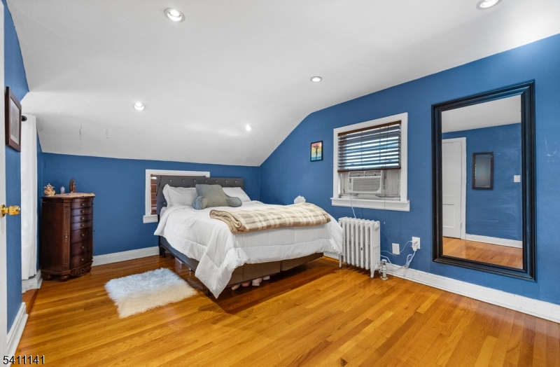 288 Sussex Road Wood-Ridge, NJ 07075 - Photo 17 of 29