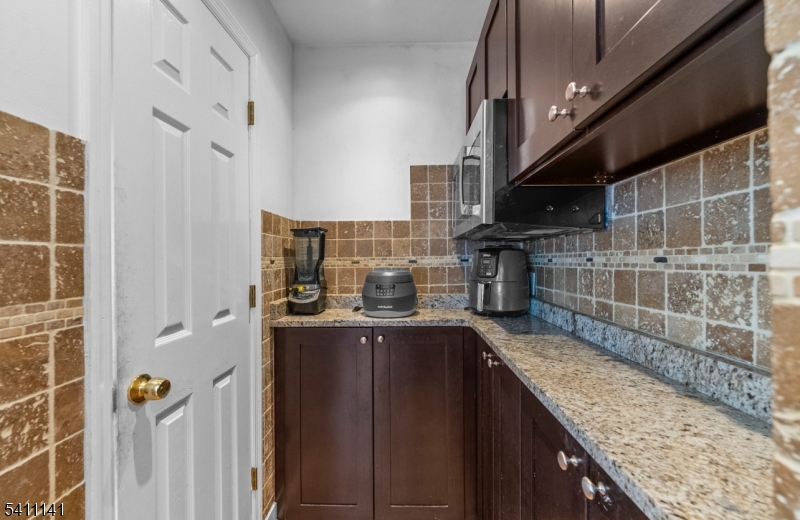 288 Sussex Road Wood-Ridge, NJ 07075 - Photo 10 of 29