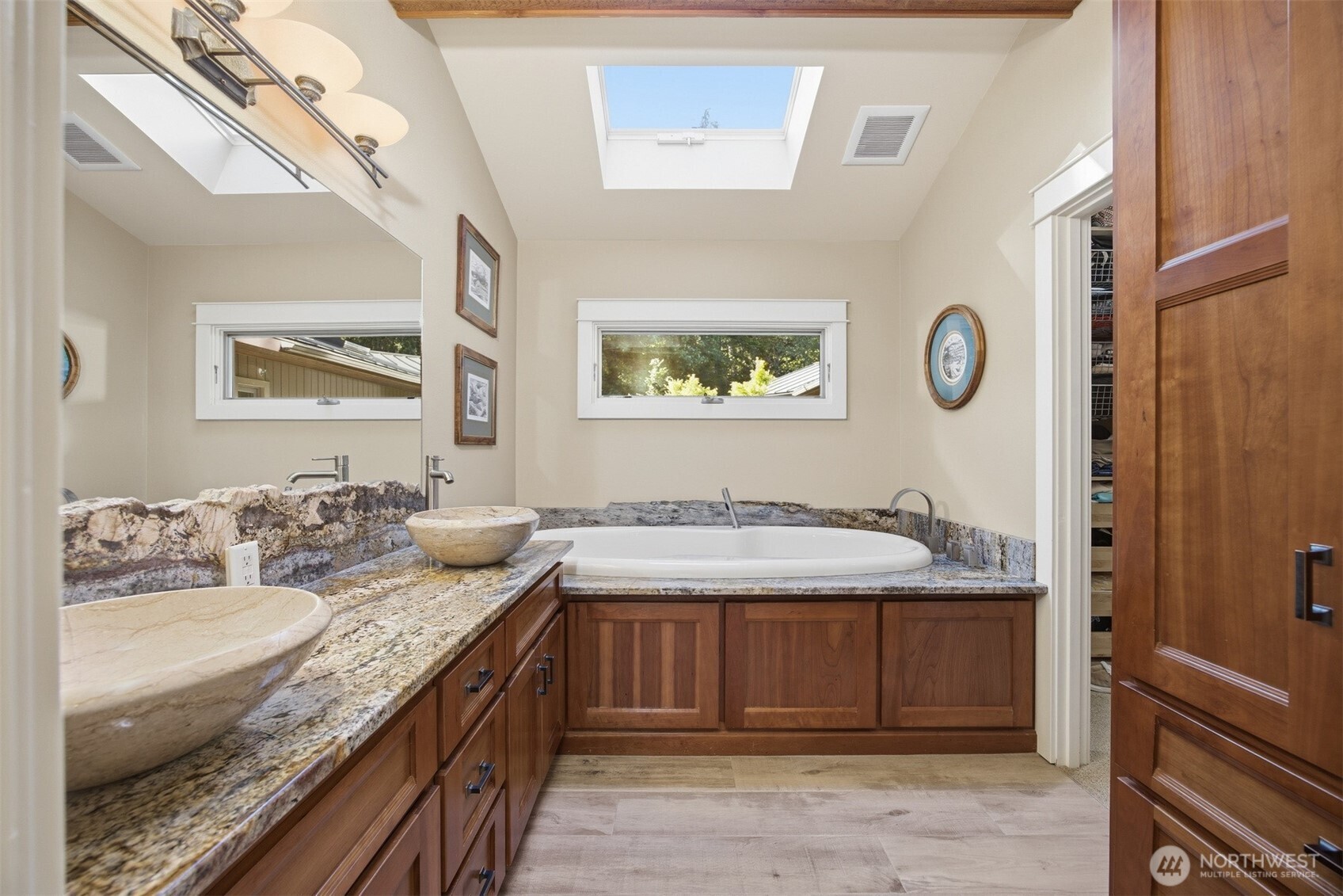 2313 North Shore Road Bellingham, WA 98226 - Photo 23 of 40