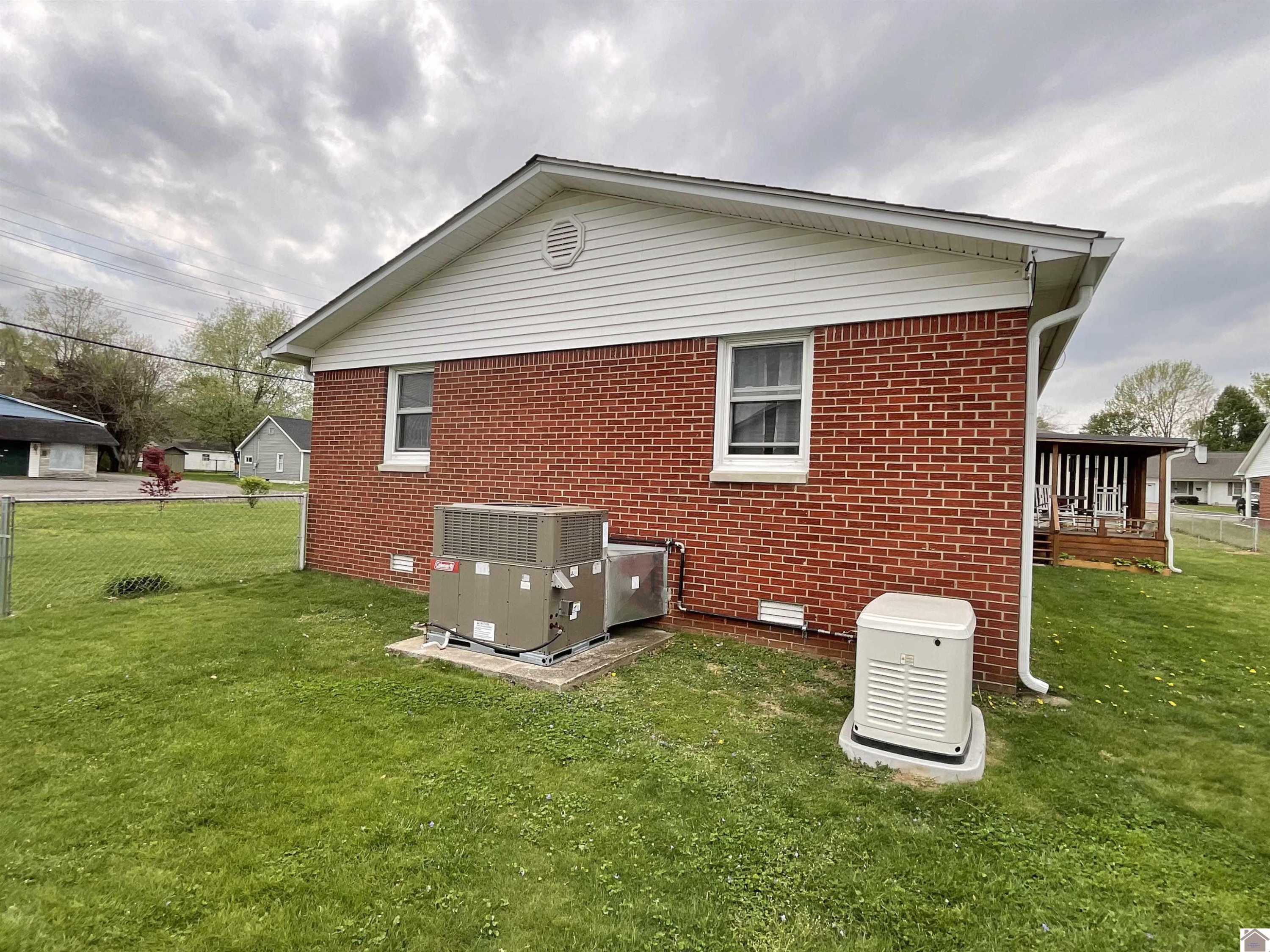 909 Backusburg Road Mayfield, KY 42066 - Photo 6 of 29 Photo 6