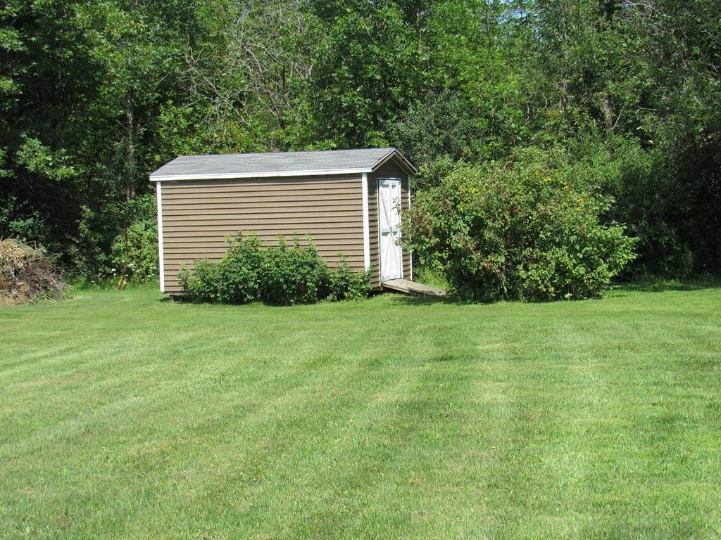 522 Stafford Road Plattsburgh, NY 12901 - Photo 25 of 32 Gallery Image 25