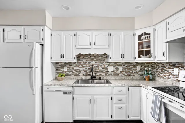 $374,900 | 8146 North Whittier Place, Indianapolis, IN 46250