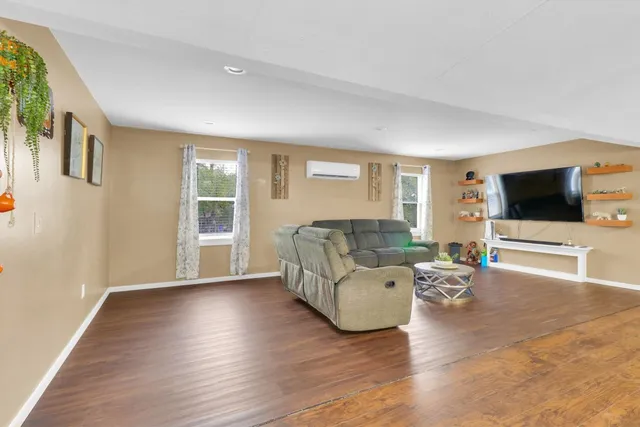 $378,000 | 107 Forest Hill Cove, Dale, TX 78616