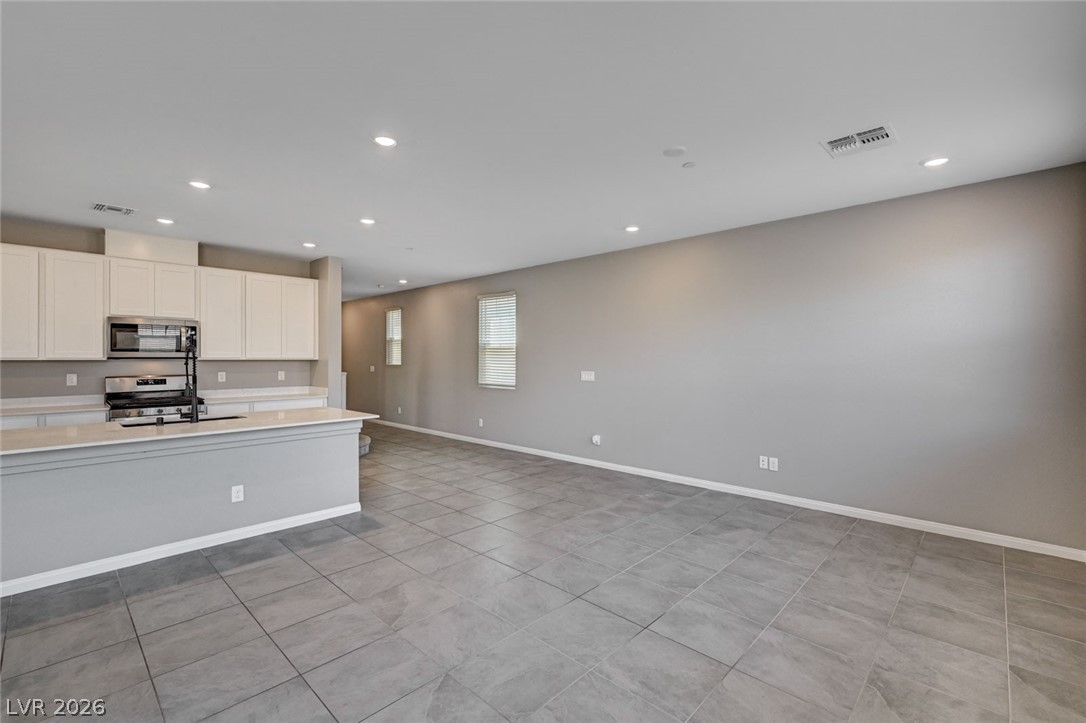 2570 Ofanto Street Henderson, NV 89044 - Photo 9 of 57