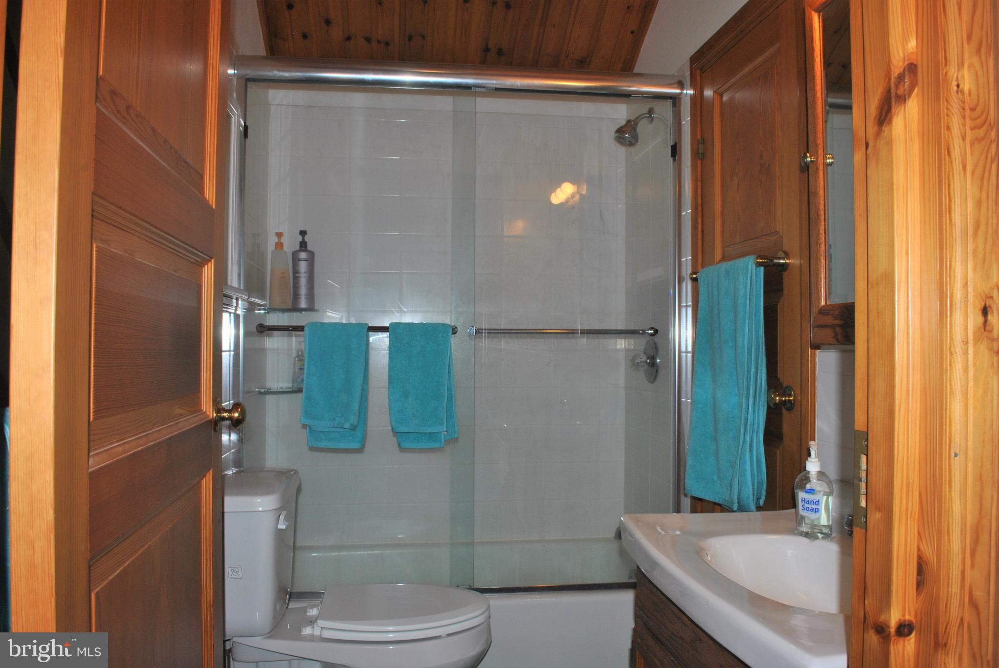 4910 Huntingfield Road Rock Hall, MD 21661 - Photo 19 of 29 Master bath