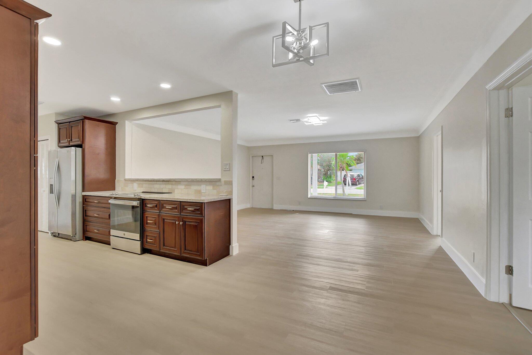 1313 Northwest 7th Street Boca Raton, FL 33486 - Photo 8 of 47 11-web-or-mls-DSC_0646