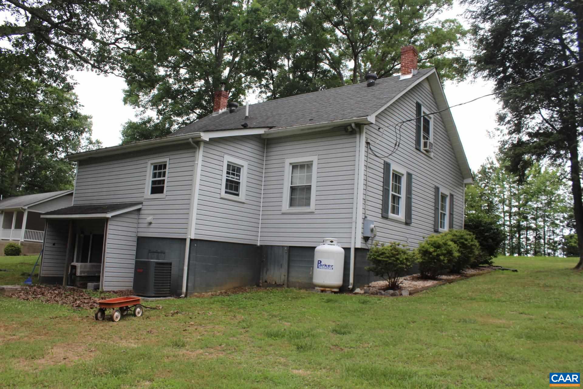 3456 South Constitution Route Dillwyn, VA 23936 - Photo 7 of 38 a view of a house with a yard