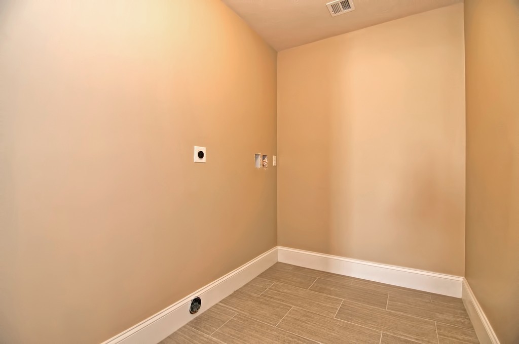 29 Webb Place, Unit C Mansfield, MA 02048 - Photo 20 of 30