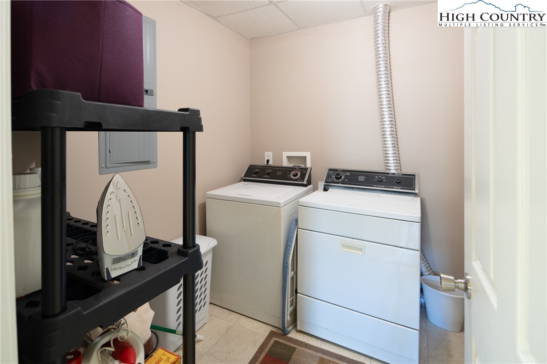 130 Alexander Drive Boone, NC 28607 - Photo 30 of 48 a utility room with dryer and washer