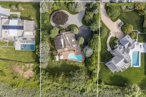 $5,750,000 | 28 Brennans Moor, Water Mill, NY 11976