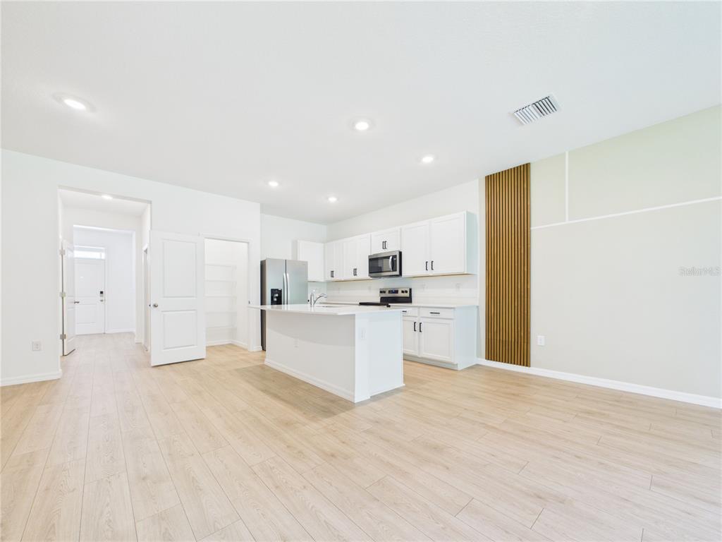 32519 Welling Blade Loop Wesley Chapel, FL 33545 - Photo 16 of 87