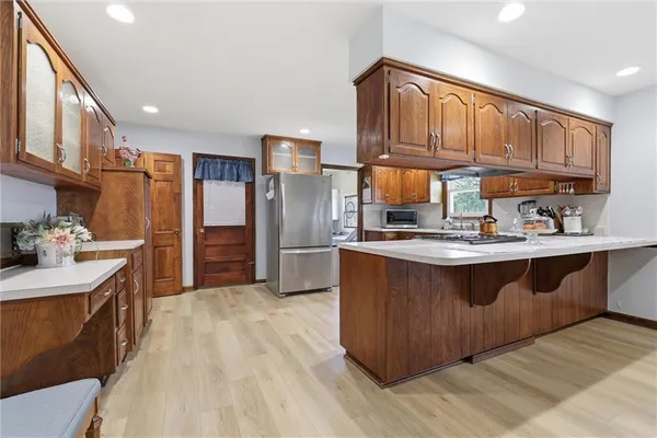 $625,000 | 4950 Parish Drive, Roeland Park, KS 66205