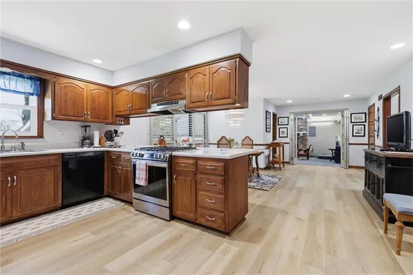 $625,000 | 4950 Parish Drive, Roeland Park, KS 66205