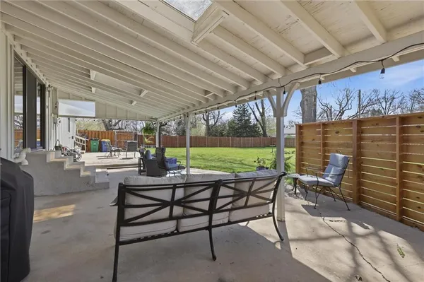 $625,000 | 4950 Parish Drive, Roeland Park, KS 66205