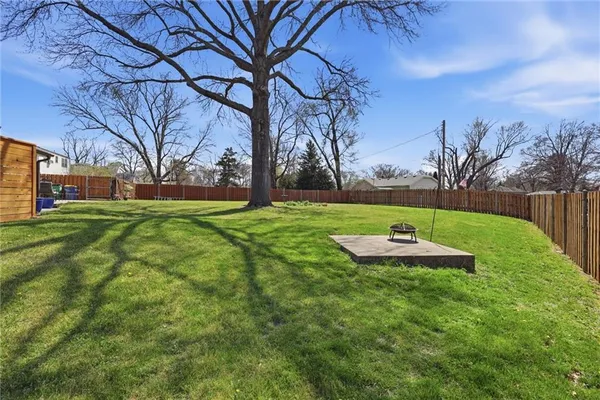 $625,000 | 4950 Parish Drive, Roeland Park, KS 66205