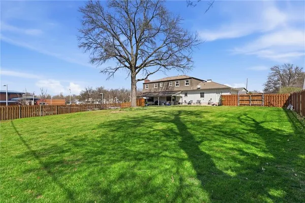 $625,000 | 4950 Parish Drive, Roeland Park, KS 66205