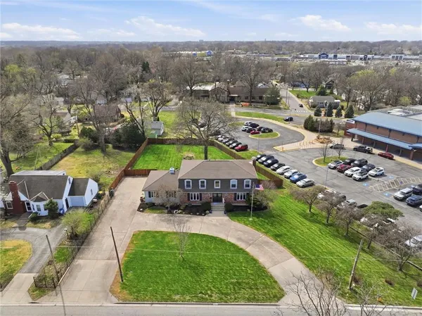 $625,000 | 4950 Parish Drive, Roeland Park, KS 66205