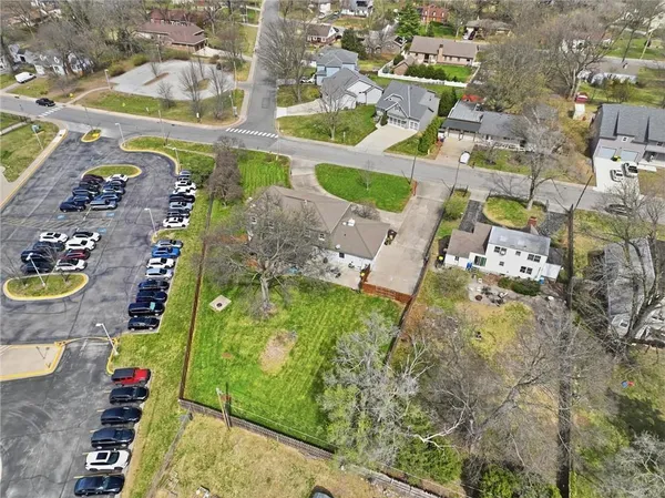 $625,000 | 4950 Parish Drive, Roeland Park, KS 66205