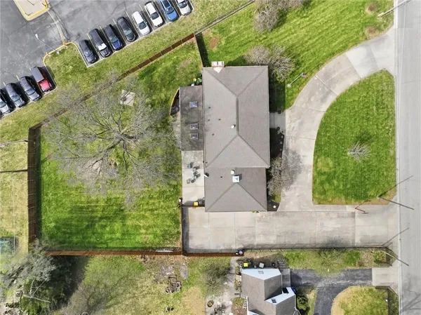 $625,000 | 4950 Parish Drive, Roeland Park, KS 66205