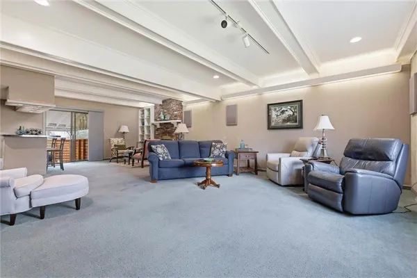 $625,000 | 4950 Parish Drive, Roeland Park, KS 66205