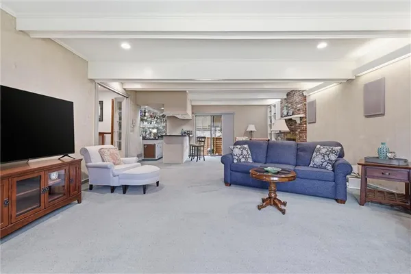 $625,000 | 4950 Parish Drive, Roeland Park, KS 66205