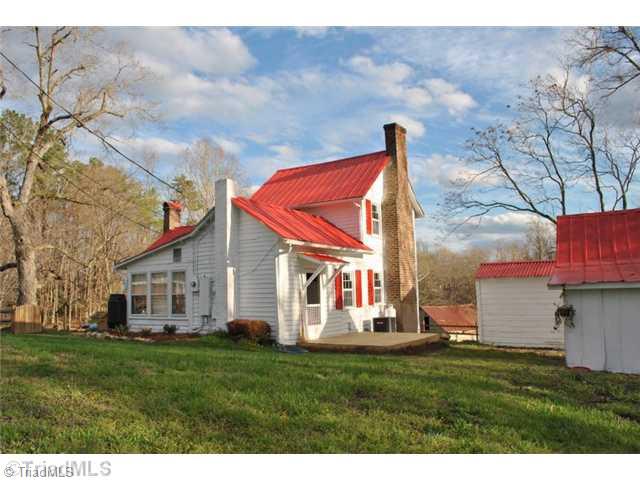 107 Ragsdale Road Jamestown, NC 27282 - Photo 2 of 15 Exterior Front.