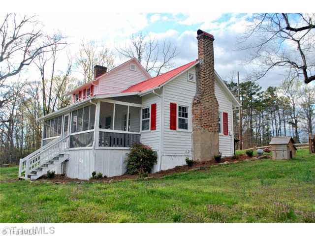 107 Ragsdale Road Jamestown, NC 27282 - Photo 3 of 15 Exterior Front.