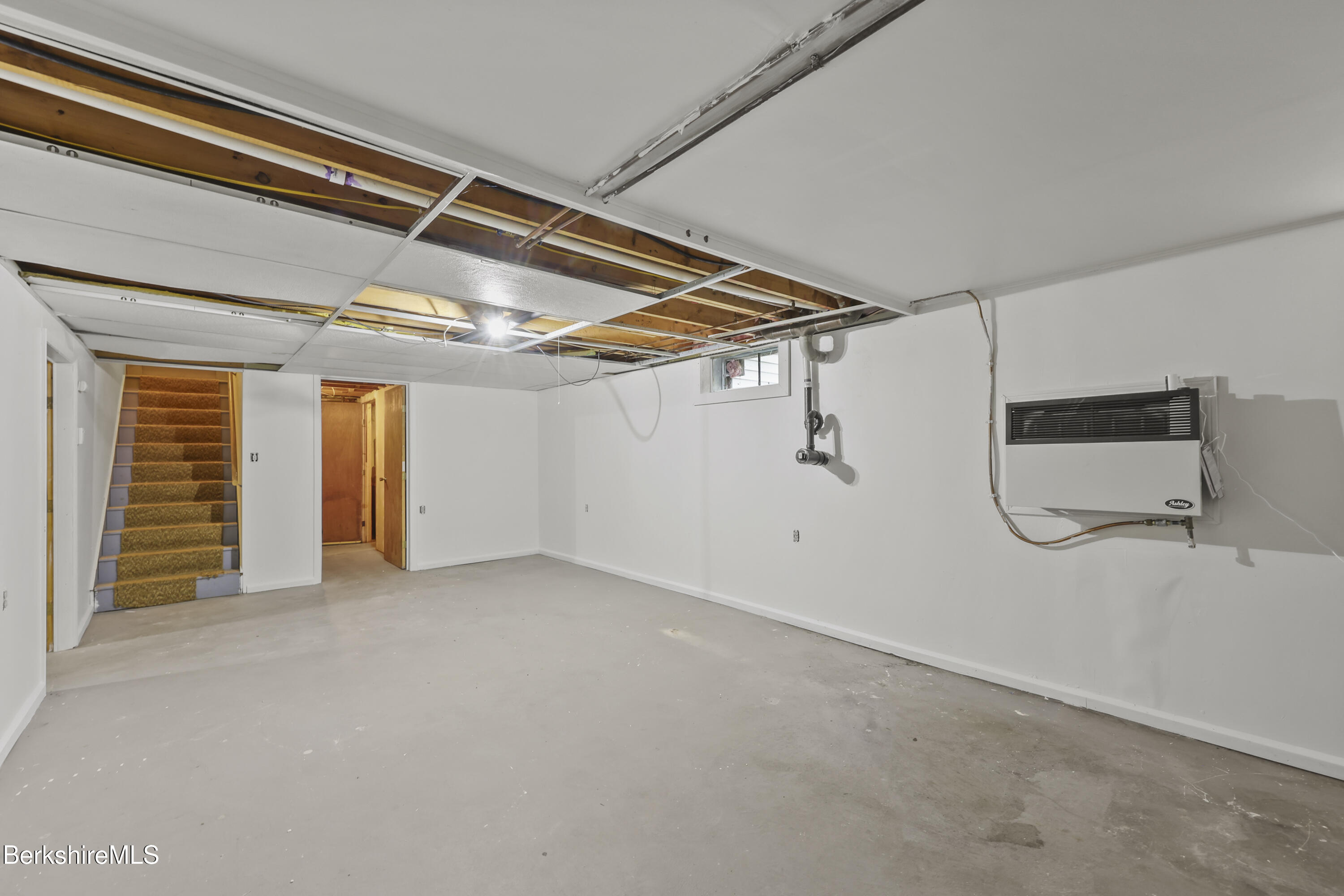 477 South Washington State Road Washington, MA 01223 - Photo 30 of 45 Lower Level
