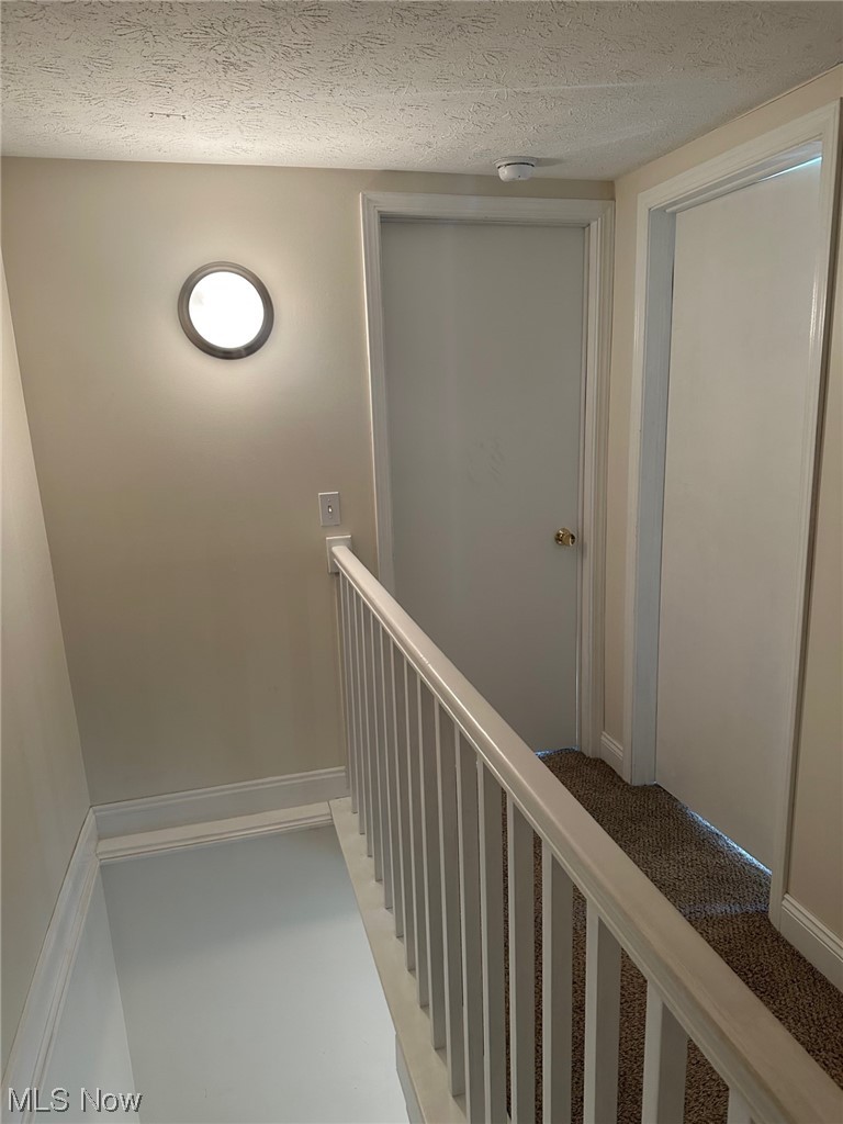 421 Williams Street Huron, OH 44839 - Photo 10 of 17 Upstairs hall