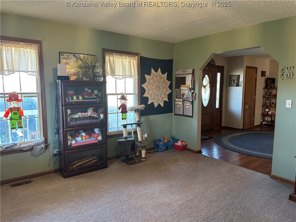 6155 Union Campground Road Letart, WV 25253 - Photo 16 of 46 Living Room