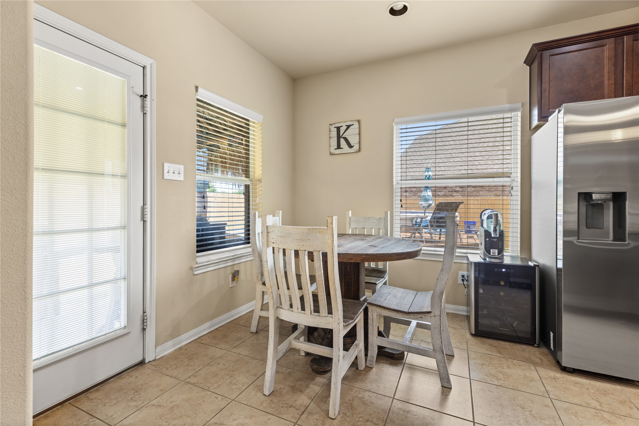 1010 Nantucket Street Pasadena, TX 77503 - Photo 18 of 46 Breakfast area