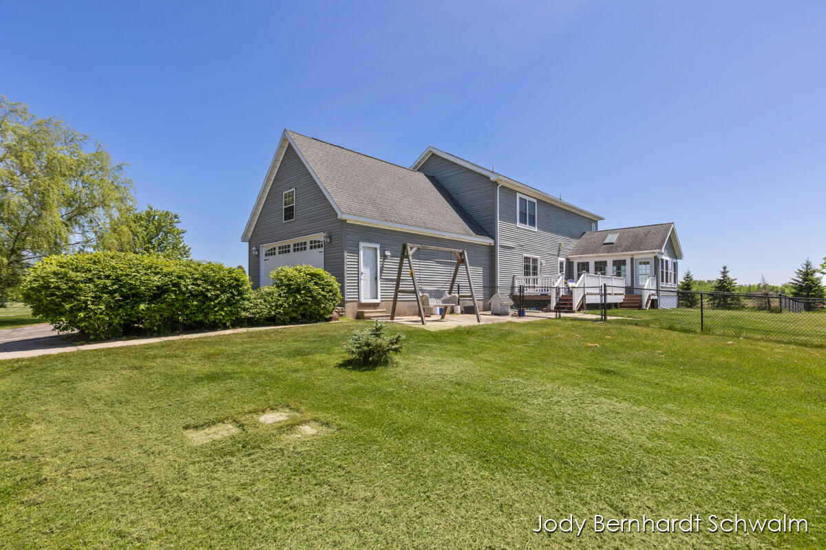 2887 North Johnson Road Belding, MI 48809 - Photo 48 of 71 IMG_1043