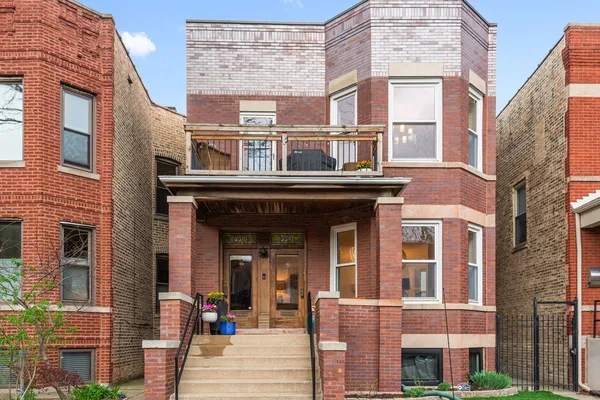 $1,200,000 | 3541 North Oakley Avenue, Chicago, IL 60618